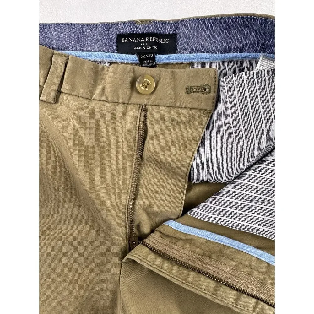 Chino Pants Banana Republic Men’s 32x30 Khaki Tailored Straight Blue Lining